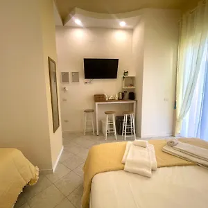 https://terrazza-garibaldi.hotels-amalfi.com